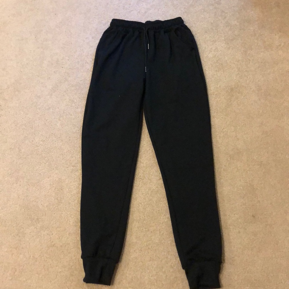 BLACK JOGGERS
